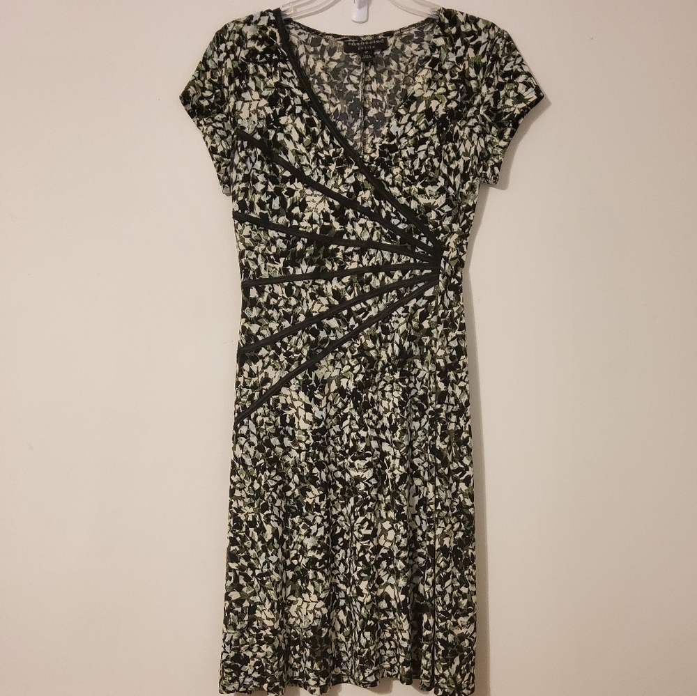Connected Petite Stretchy Black/White/Green Abstract A-Line Midi Dress